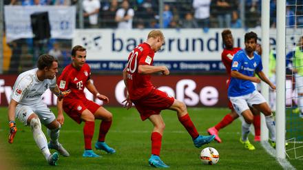 Eine Aufgabe der leichteren Art: Sebastian Rode trifft aus Nahdistanz zum 3:0-Endstand.