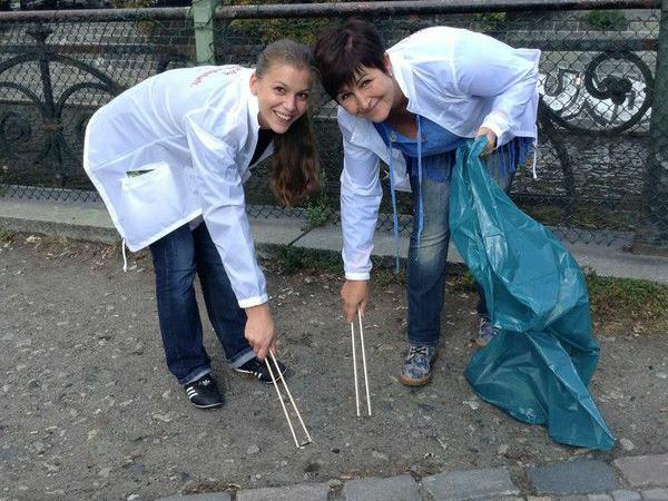 "Einfach sauberhaft": Die Freiwilligen am Landwehrkanal bekämpfen den Butterbrot-Effekt