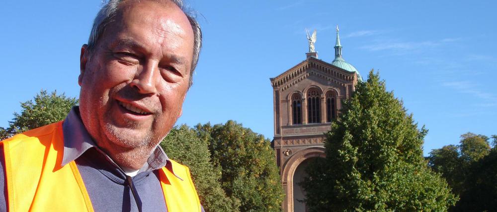 Damit das Engelbecken seinen Namen wieder gerecht wird, machten Freiwillige vor der Michaelkirche sauber.