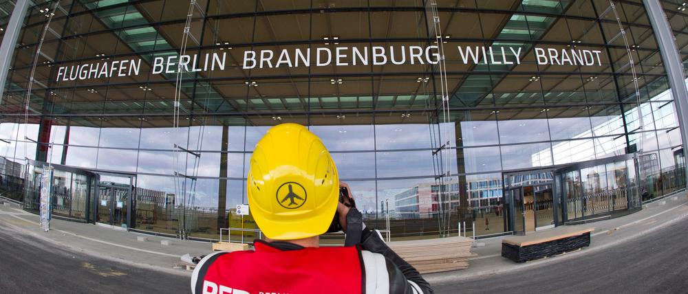 Der Terminal des neuen Hauptstadtflughafens Berlin-Brandenburg hat Probleme mit der Statik.