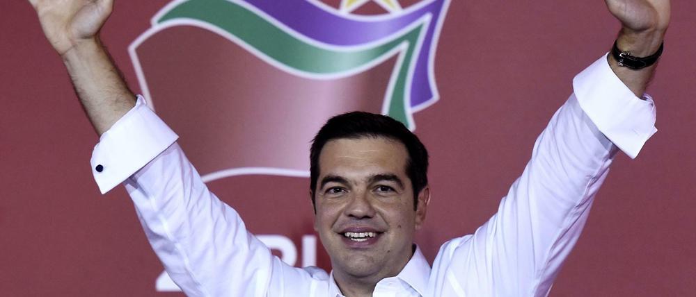 Strahlender Sieger: Alexis Tsipras zeigte sich seinen Anhängern am Sonntagabend gelöst.