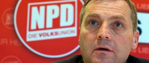 Der ehemalige Bundesvorsitzende der NPD nahm am Samstag an der Anti-Flüchtlingsdemo in Schwerin teil.