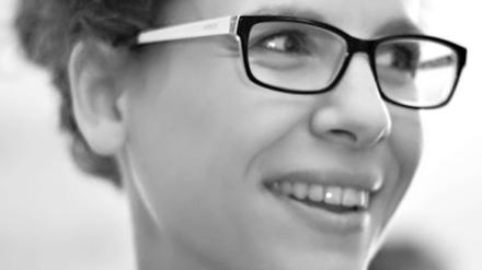 Simone Logar ist Hebamme und hilft vor dem Lageso schwangeren Flüchtlingsfrauen. 