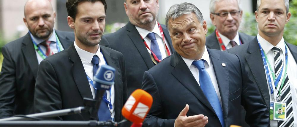 Ungarns Ministerpräsident Viktor Orban (Mitte) beim EU-Sondergipfel in Brüssel.
