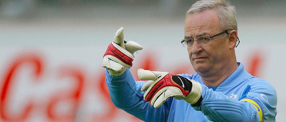 Unhaltbar. Martin Winterkorn war Hobby-Torwart und ist ein Freund des Fußballs. Ob sein Nachfolger an der Konzernspitze auch noch so kräftig in Sport investiert?