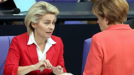 Ursula von der Leyen gilt als potenzielle Nachfolgerin von Angela Merkel (beide CDU).