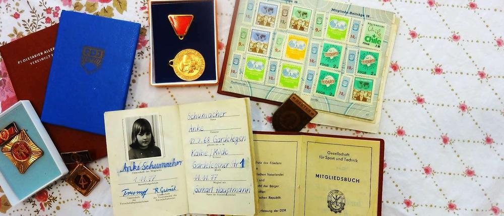 Relikte der Vergangenheit. Eine Familie blickt zurück auf das Leben in DDR.
