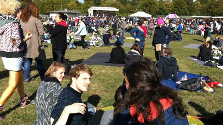 Picknicken auf dem Tempelhofer Feld.