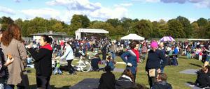 Picknicken auf dem Tempelhofer Feld.