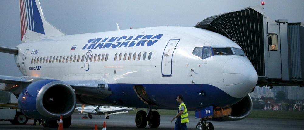 Eine russische Passagiermaschine am Freitag auf dem Flughafen von Kiew. Die Ukraine will Überflüge und Landungen russischer Fluggesellschaften ab 25. Oktober verbieten.