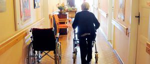 Mit der zweiten Stufe der Pflegereform sollen vor allem Demenzkranke im Pflegesystem besser berücksichtigt werden. 