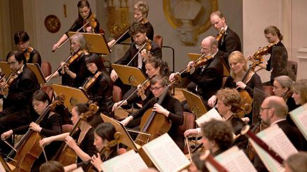 Streicher des Orchesters
