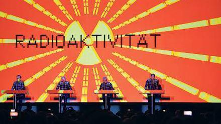 Vom Konzern unterstützt: Die Kraftwerk-Konzerte im Januar 2015 in der Neuen Nationalgalerie Berlin