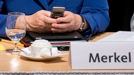 Regieren per Smartphone - auch dafür ist die Bundeskanzlerin bekannt.