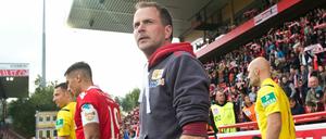 Umstellung: Union-Trainer Sascha Lewandowski denkt an eine Dreierkette in der Abwehr.