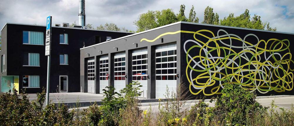 Kunst am Bau: die Feuerwache Pankow. 