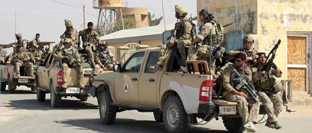 Afghanische Spezialkräfte kommen am Donnerstag in Kundus an, um gegen die Taliban zu kämpfen.