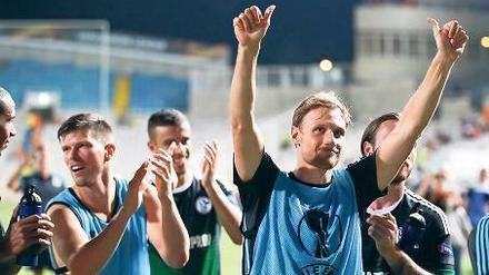 Zurück in Blau. Kapitän Benedikt Höwedes soll nach überstandener Fußverletzung sein Comeback für Schalke 04 gegen Tripolis feiern. 