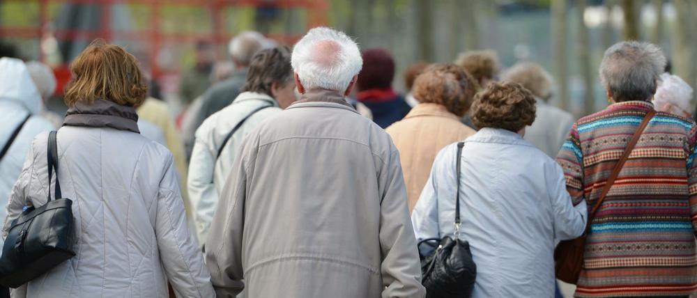 Zwischen der Renten-Höhe von Frauen und Männern gibt es immer noch große Unterschiede.