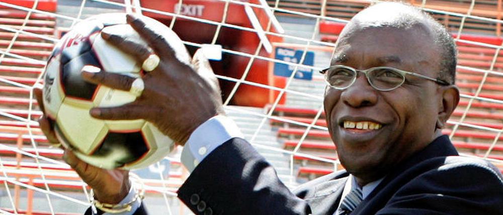 Gefangen. Jack Warner ist von der Fifa lebenslänglich für alle Fußballaktivitäten gesperrt worden.