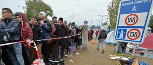 Flüchtlinge an der Grenze von Salzburg nach Freilassing: Die Aggressionen steigen. 