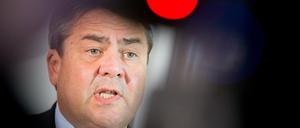 Bundeswirtschaftsminister Sigmar Gabriel (SPD) sieht bei der Belastbarkeit von Kommunen durch die Aufnahme von Flüchtlingen "faktische Grenzen".