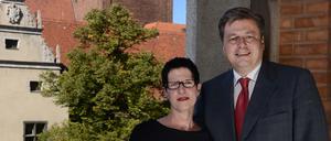 25 Jahre Einheit. Paare. Stadtentwicklungssenator Andreas Geisel und Frau Andrea. 