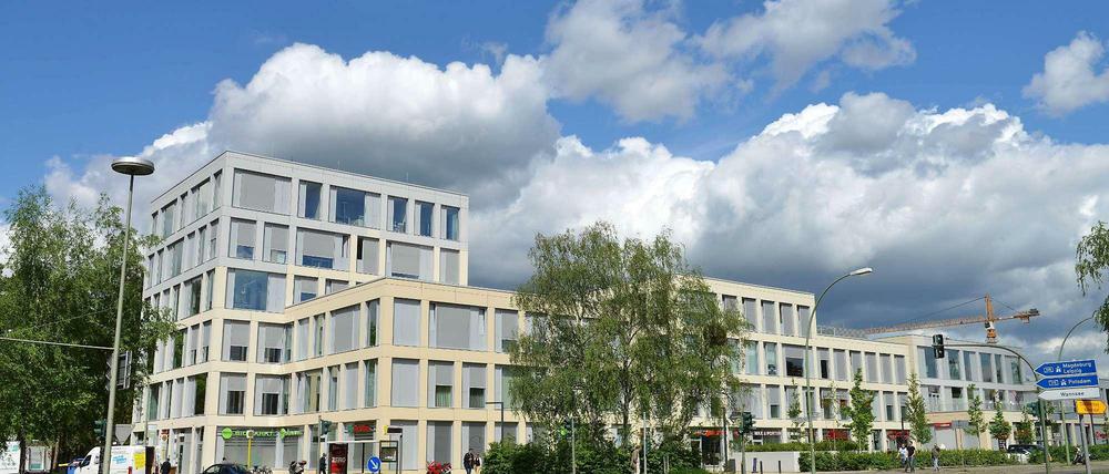 Bebauung an der alten Truman Plaza, Clayallee/Ecke Argentinische Allee