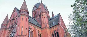 Energiespar-Gotteshaus. Die Heilig-Kreuz-Kirche in Kreuzberg wurde schon vor zwanzig Jahren im Inneren raffiniert umgebaut, um nachhaltig zu heizen. 