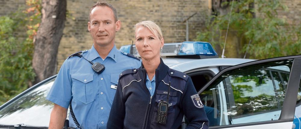 Ein Team: Oliver K. aus Prenzlauer Berg und Michaela O. aus Kreuzberg. Anfangs vertrauten sich Kollegen aus Ost und West nicht.
