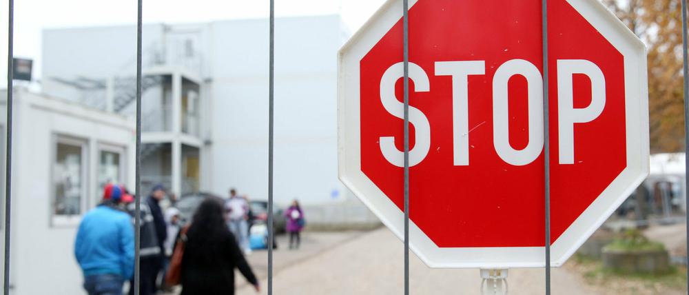 In Flüchtlingsunterkünften in Hamburg und Braunschweig sind Asylbewerber aneinander geraten. 