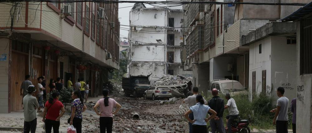 Die nach den Paketbomben zerstörten Gebäude in Liuncheng, China am Mittwoch. 