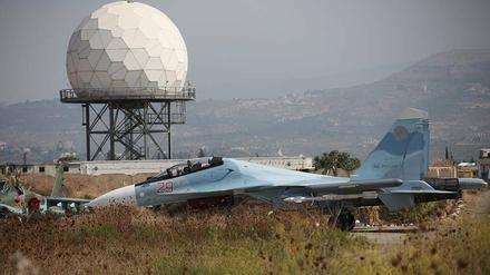 Russischer Sukhoi-Su-30-Kampfjet im syrischen Latakia: Einsätze gegen den IS und gegen gemäßigte syrische Rebellen.
