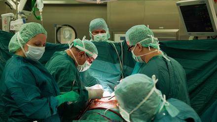 Berliner Ärzte genießen im Ausland einen hervorragenden Ruf. Das will das Cluster Gesundheitswirtschaft nutzen. 