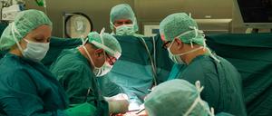 Berliner Ärzte genießen im Ausland einen hervorragenden Ruf. Das will das Cluster Gesundheitswirtschaft nutzen. 