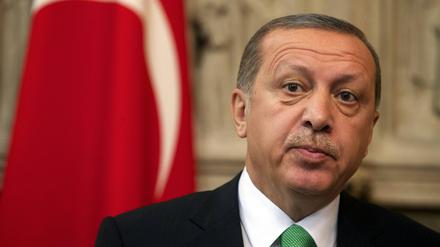 Türkeis Präsident Recep Tayyip Erdogan wird von den russischen Luftraumverletzungen herausgefordert.