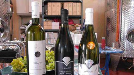 Weitere Tropfen der Reihe "Diamant". Bisher stand kretischer Wein für billiges Massengesöff. Das will Zacharias Diamantakis ändern. 