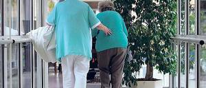 Patienten sollen auch nach ihrem Klinikaufenthalt besser versorgt werden.