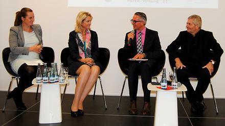 Buchvorstellung von "Die Generation der Wendekinder" Mitte September in Berlin mit Adriana Lettrari (v. l.), Manuela Schwesig, Michael Knoll und Roland Jahn.  