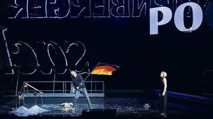 Mann, hat der ’ne Fahne! Klaus Florian Vogt als Walther von Stolzing und Julia Kleiter als Eva.