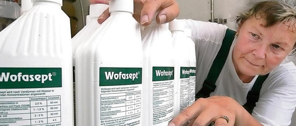 Wofasept gibt es auch heute noch - es riecht allerdings weniger penetrant.