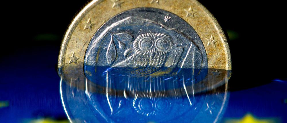 Das Gericht der Europäischen Union hat eine Klage privater Anleger gegen die EZB abgewiesen. Die Zentralbank muss demnach keinen Schadenersatz für Verluste bei der griechischen Umschuldung bezahlen.