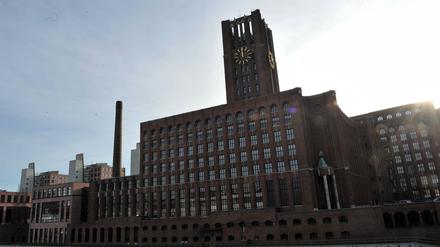 Solide Wasserlage. Das verkaufte Ullsteinhaus liegt gegenüber vom Tempelhofer Hafen. Auch eine Diskothek befindet sich in dem Gebäude.