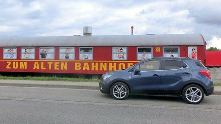 Der Opel Mokka ist eine Absatz-Lokomotive für die Rüsselsheimer geworden. In seinem Segment ist das Kompakt-SUV sogar an die Spitze gefahren.