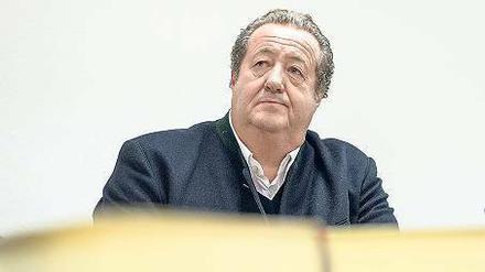 Angeklagt. Dem ehemaligen Flowtex-Chef Manfred Schmider drohen in der Schweiz dreieinhalb Jahre Haft sowie die Zahlung hoher Geldbußen.