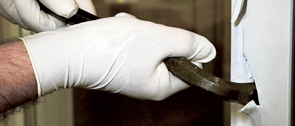 Die Polizei informiert über Einbruchsschutz.