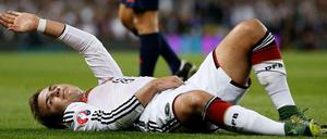 Da legs di nieder: Bayerns Mario Götze fällt die gesamte Bundesliga-Hinrunde aus.