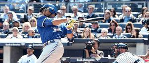 Nur nach Hause. Torontos Edwin Encarnacion haut tüchtig drauf. 