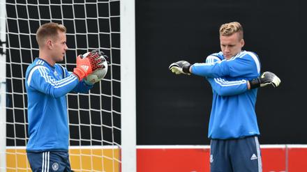 Wie Katz und Maus, wie Lehmann und Kahn. Marc-André ter Stegen (links) und Bernd Leno kämpfen um den Platz hinter Manuel Neuer.