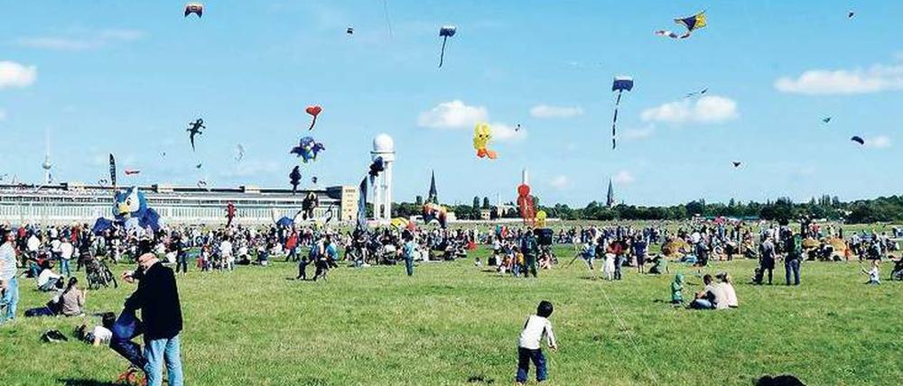 Entspannt. Auf Anlagen wie dem Tempelhofer Feld trifft sich die Familie.